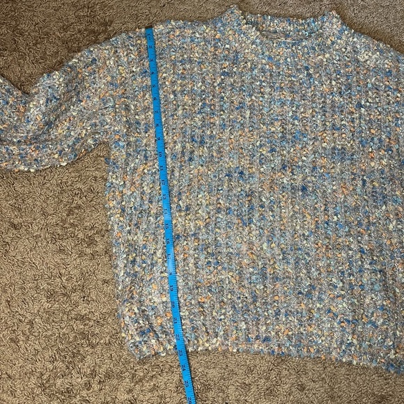 Cozy Popcorn Knit Sweater Size Small - Picture 9 of 12
